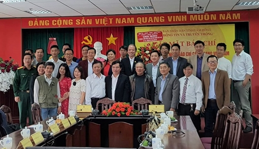 Sở TT&TT Lâm Đồng gặp mặt các phóng viên nhân dịp 21-6