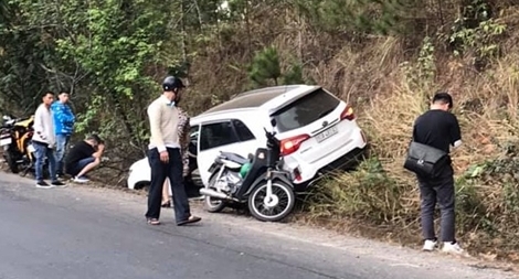 Nữ du khách có thai 20 tuần tuổi bị xe ôtô tông tử vong