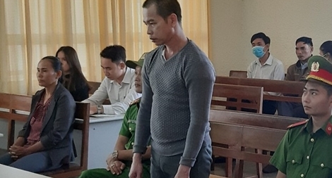 Chém chết vợ hờ vì mâu thuẫn tiền bạc