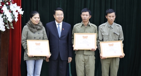 Đi du lịch mất ví, bỗng nhận lại qua đường bưu điện