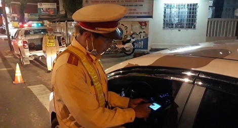 Đà Lạt tăng cường kiểm tra nồng độ cồn dịp cuối năm