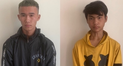 Giả vờ hỏi mua 2 chiếc Iphone rồi cướp 