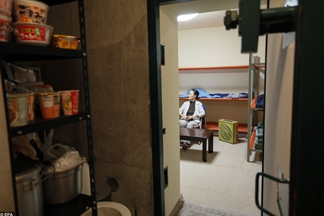 Người Nhật đổ xô đi xây "hầm trú ẩn hạt nhân" 