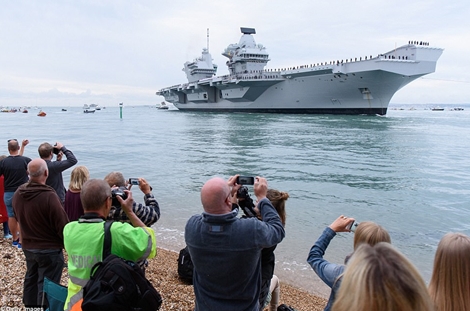 Ra mắt chiến hạm "xịn" nhất nước Anh HMS Queen Elizabeth