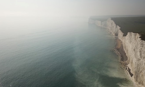 Hàng trăm người dân Anh nhập viện vì... "sương mù" bí ẩn 
