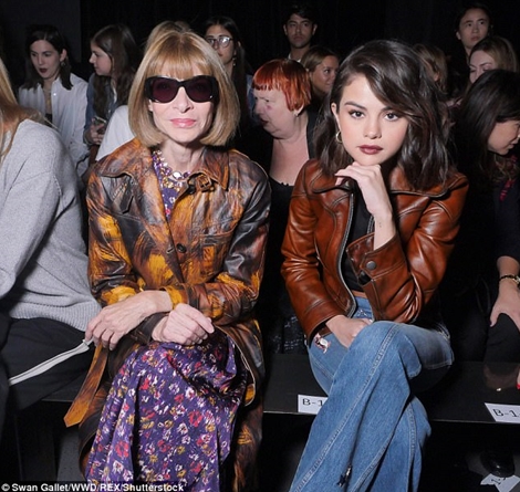 Những bộ cánh “trẩy hội” của các sao tại NYFW 2017 