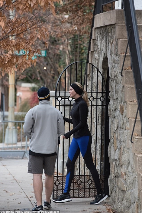 Ivanka Trump giản dị chạy bộ cùng chồng sáng thứ bảy 