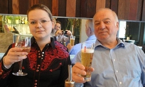 Cha con cựu điệp viên Skripal sẽ rời Anh khi bình phục 
