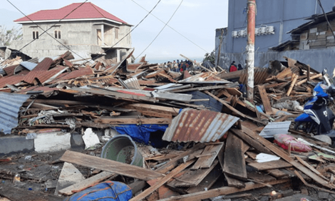 Đảo Sulawesi nhìn như ngày tận thế sau động đất, sóng thần liên tiếp 