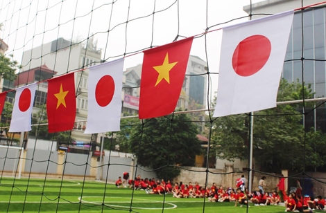 Khánh thành sân bóng đá cho trẻ khiếm thị đầu tiên tại miền Bắc 