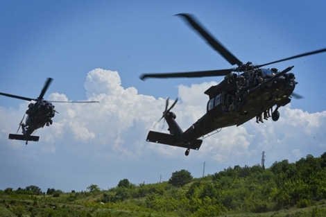 Trực thăng Black Hawk rơi, 2 lĩnh Mỹ tử nạn