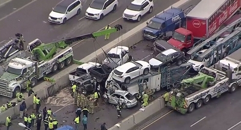 Cao tốc tại Mỹ tê liệt vì vụ 100 xe hơi đâm liên hoàn - Báo ...