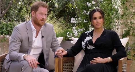 Hoàng tử Harry rời hoàng gia vì lo "lịch sử lặp lại"