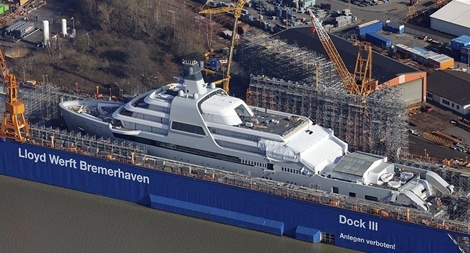 Hạ thủy siêu du thuyền "mạnh nhất thế giới" của ông chủ CLB Chelsea