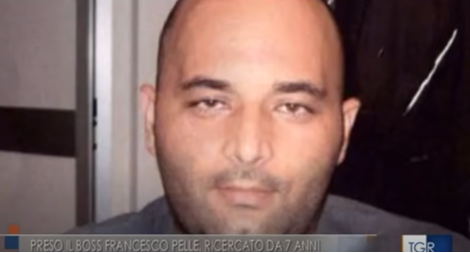 Mafia trốn truy nã bị lộ tẩy sau khi trở thành YouTuber