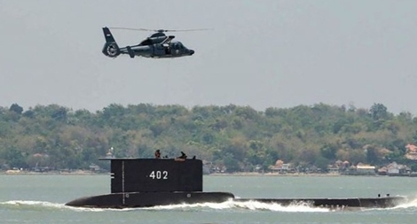 Các giả thiết về việc tàu ngầm Indonesia chìm sâu dưới biển