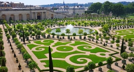 Điện Versailles "trình làng" dịch vụ lưu trú đẳng cấp quý tộc 