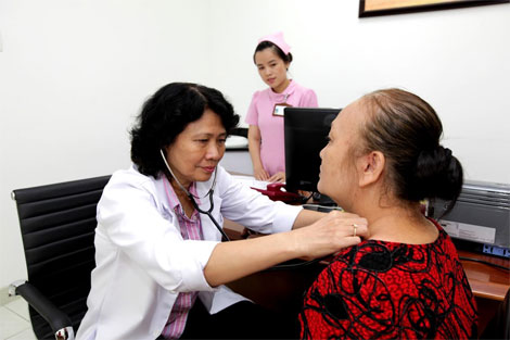 Phòng khám An Khang khám bệnh miễn phí cho người dân