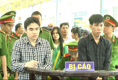 Lập mưu hiểm, rủ bạn đồng tính vào khách sạn để giết, cướp tài sản