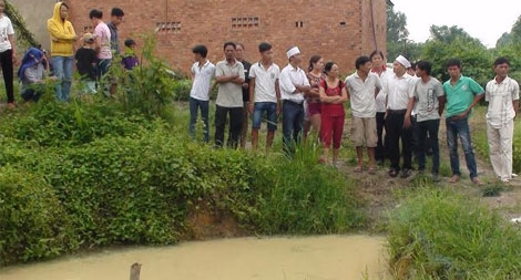 2 anh em ruột và bạn học chết đuối thương tâm