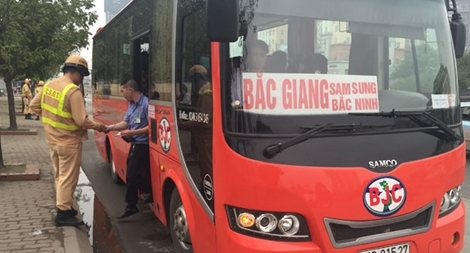 Hà Nội đang bất lực với xe khách trá hình