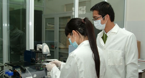 Giải mã ADN truy tìm thủ phạm giấu mặt trong các vụ trọng án rúng động dư luận