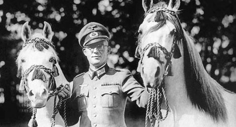 Chiến dịch giải cứu đàn ngựa khỏi Hitler