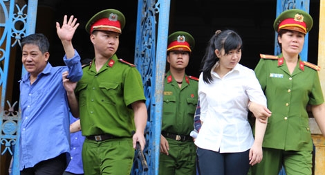 Cặp tình nhân lệch tuổi và vụ nổ bí ẩn trong nhà trọ