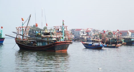 Dân làng biển Quảng Bình lo lắng trước khoản nợ vay đóng tàu