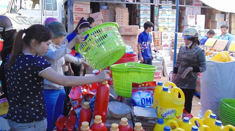 Doanh nghiệp giở chiêu tặng quà từ thiện để “giăng bẫy”