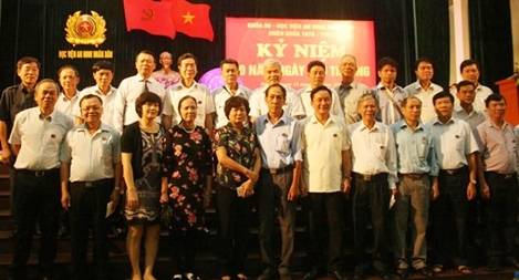 Ấm áp, tự hào về lại mái trường xưa