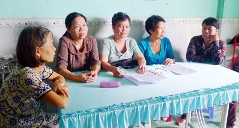 Gần 20 giáo viên “khóc ròng” vì bị đồng nghiệp giật hụi