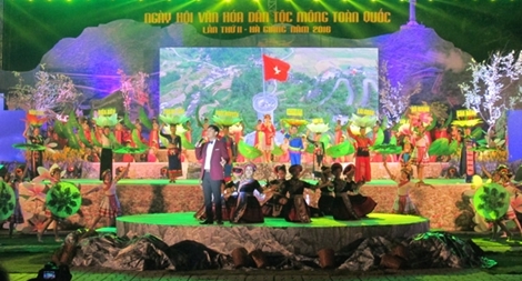 Khai mạc Ngày hội văn hóa dân tộc Mông toàn quốc lần thứ 2