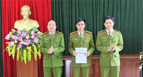 Khen thưởng Đội Cảnh sát Kinh tế, Công an TP Thái Nguyên