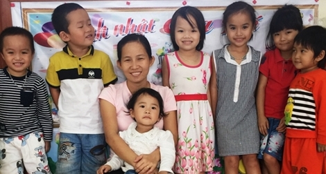 Tấm lòng của cô giáo dạy trẻ trên đảo tiền tiêu