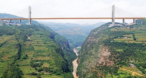 Cầu dây văng cao nhất thế giới