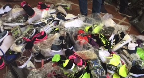 Thu giữ hơn 2.000 đôi giày, dép giả hàng hiệu