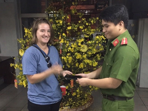 Những chiến sĩ “quên Tết” để người dân đón xuân trong an lành