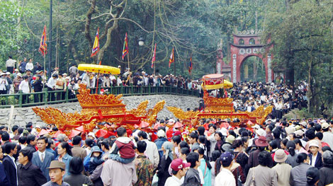 Sẽ có chế tài đủ sức làm lành mạnh hóa lễ hội