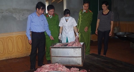  Phát hiện hơn nửa tấn mỡ lợn bẩn