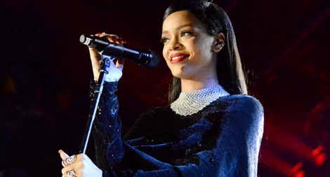 Nữ danh ca Rihanna được vinh danh là nhà từ thiện của năm