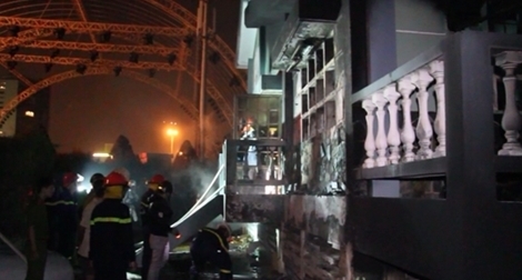 Cây xăng ở Đà Nẵng bốc cháy dữ dội lúc nửa đêm