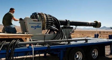 Choáng với tốc độ kinh hoàng của súng điện từ phóng tên lửa của Hải quân Mỹ