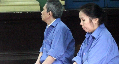 Vợ chồng siêu lừa "giăng bẫy" đại gia