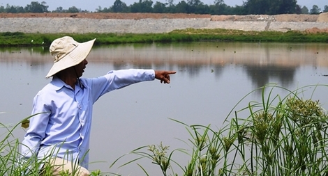 Nguồn nước bị ô nhiễm, người dân bức xúc, chính quyền ngó lơ