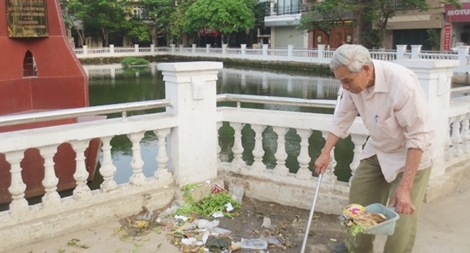 Người không chịu “nghỉ hưu” bên hồ B.52