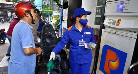 Tháng 10 sẽ trình Quốc hội việc nâng trần thuế bảo vệ môi trường với xăng dầu