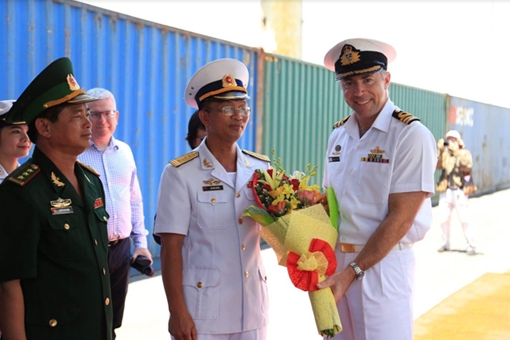 Tàu chiến hải quân Úc thăm hữu nghị Đà Nẵng