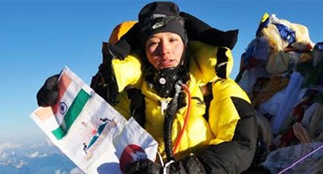 Người phụ nữ đầu tiên chinh phục đỉnh Everest 2 lần trong 5 ngày