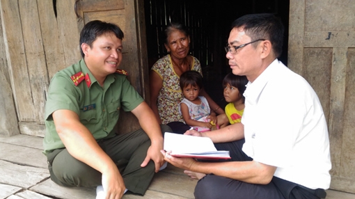 Người con của buôn làng miền núi Sông Hinh